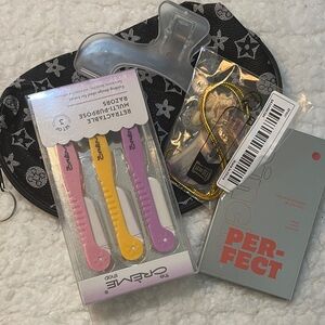 Pinch trio crème retractable razor make -up bag ornament hair clip